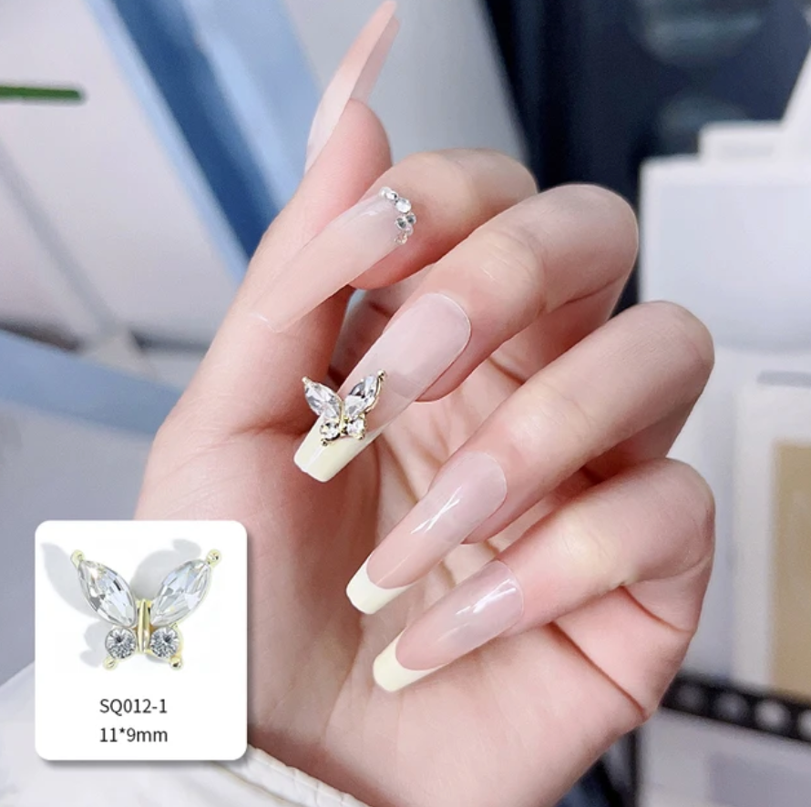 3D Nail Fashion Jewelry | Gold Butterfly SQ012-1 | 11 x 9 mm