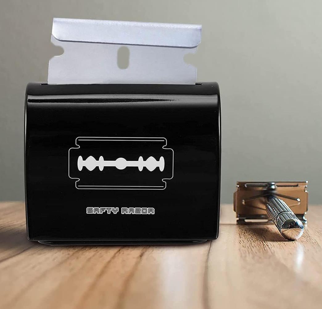 Safety Razor Blade Disposal Box | Black | 6.0 cm x 4.5 cm x 5.3 cm