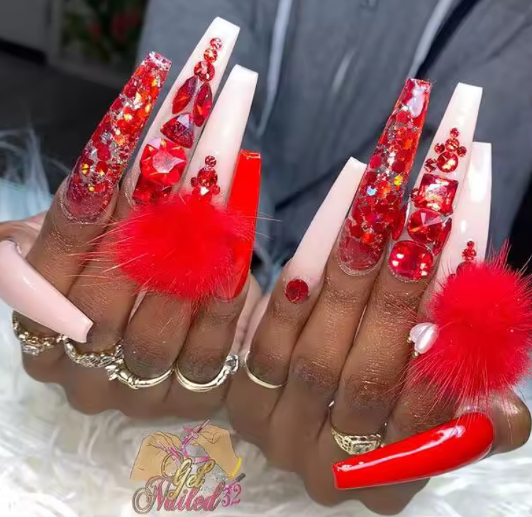 Boîte de Pompons Colorés | 24 Charms Doux pour Nail Art