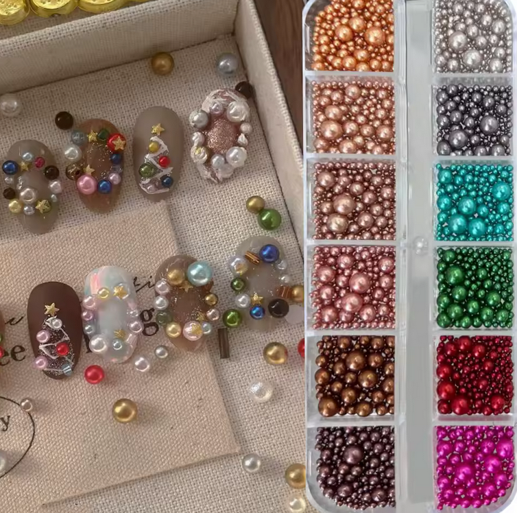 Set de Perles Métalliques Nail Art | 12 Couleurs & Tailles Mixtes